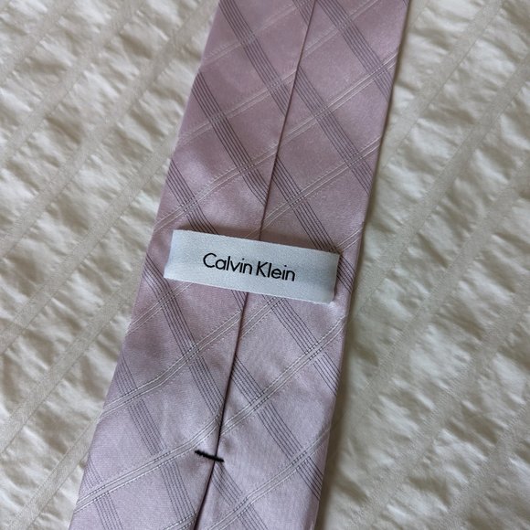 Calvin Klein Pink Tie - Picture 4 of 4